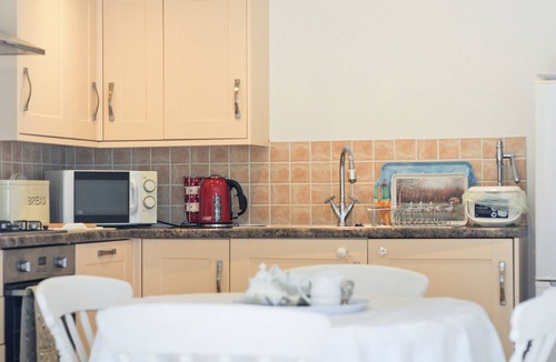 Sandown Ski Chalet | The Hayloft