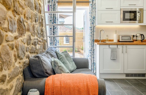 Llanvair Kilgeddin Cottage | The Hayloft - UK40092