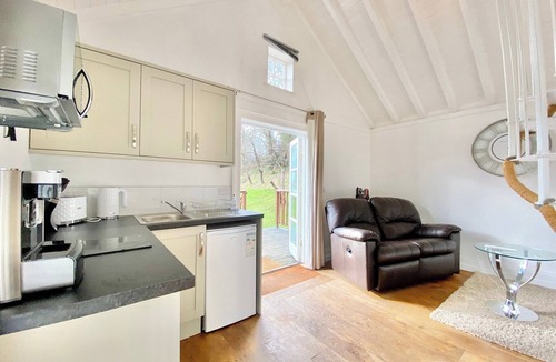 Stroud Cottage | The Hazeling Hideaway