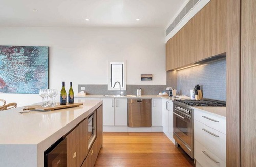 Queenscliff House | 'The Headland' - Premier Queenscliff Abode, Steps from Queenscliff Beach & Freshwater Beach.