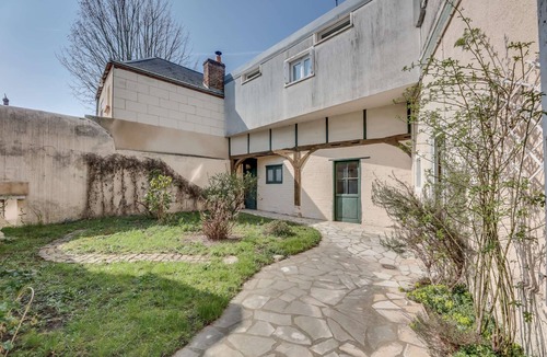 Amboise Apartment | The Heart of Amboise, three-room apartment, two bedrooms in the city center