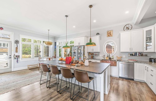 North Charlotte House | The Hearth House ~ Sauna, Gym, Spa, Fireplace