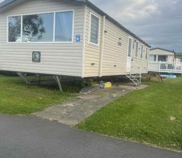 Ayr House | the heaths caravan hire Craig Tara