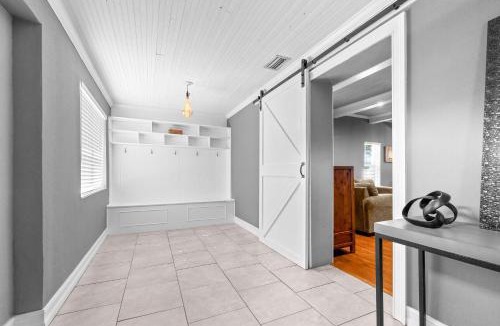 Tampa Heights House | The Heights Hideaway - For 10