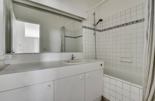 Saint-Cloud Apartment | The Heights of Saint-Cloud
