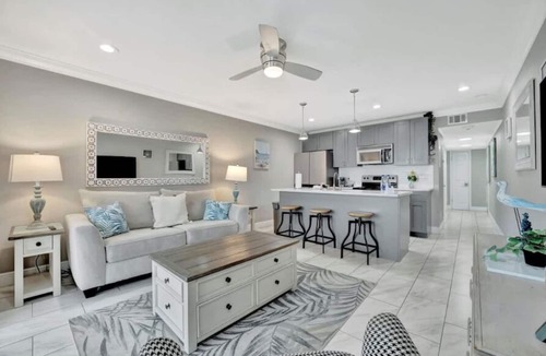 Rocky Point Apartment | The Hemingway