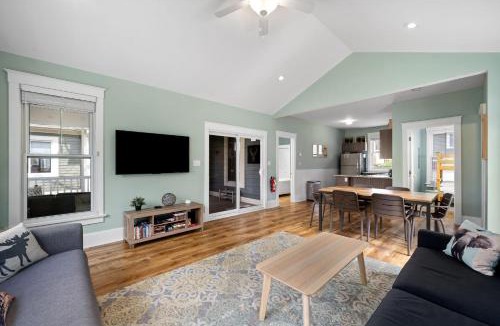 Cherry Valley House | The Hemlock - 1 Hollow