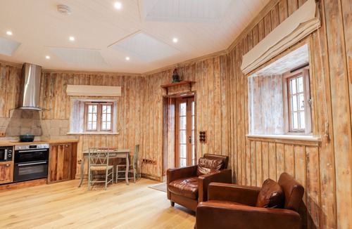 Scaniport Cottage | The Hen House