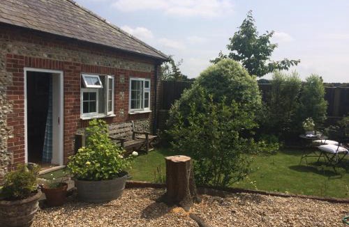 East Ashling Apartment | The Hen House