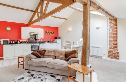 Gissing Cottage | The Hen House