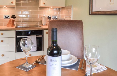 Kilham Cottage | The Hen House - UK38436