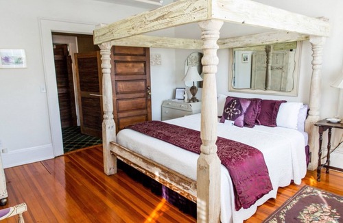 Hendersonville Bed & Breakfast | The Henderson