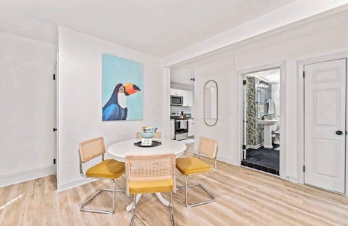 South Riverside Apartment | *The Hendricks #1* Wifi/Firepit