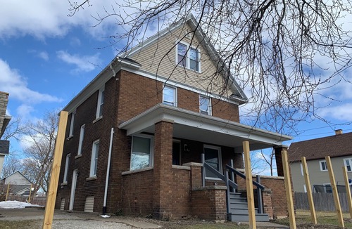 Niagara Falls Villa | The Hennepin House-Private Yard &Parking
