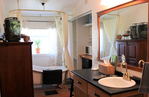 Tropic House | The Heritage Room at River Stone Inn at Bryce