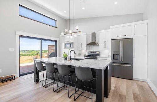 New Glasgow House | The Heron's Nest - Minutes to Glasgow Hills Golf Course, Cavendish & Beaches