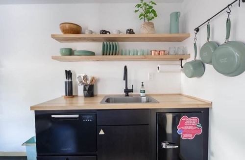 Woodstock House | The Herwood Inn