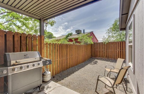 Larkspur House | The Heyburn Cottage (Downstairs)