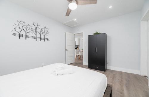 Pompano Beach Apartment | The Hibiscus Hideaway 2