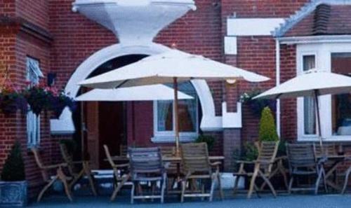 Hickstead Hotel | The Hickstead Hotel By Uno