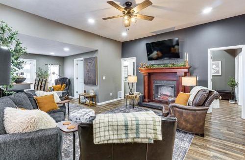 Sedalia House | ‘The Hidden Pearl’ - Home Near Trail & State Fair