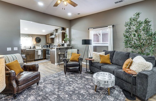 Sedalia House | ‘The Hidden Pearl’ - Home Near Trail & State Fair