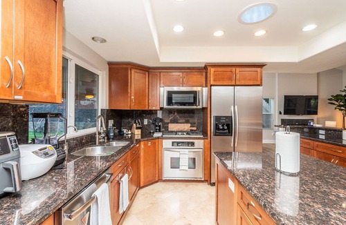 Lake Hodges House | The Hidden Retreat- Pool Slide/Game Room/Mini Golf/Pool & Hot Tub