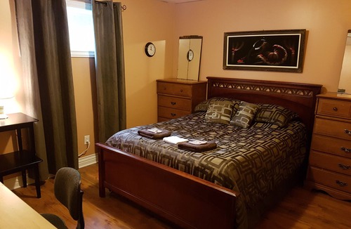 Chelsea Bed & Breakfast | The Hidden Treasure - Le Trésor Caché