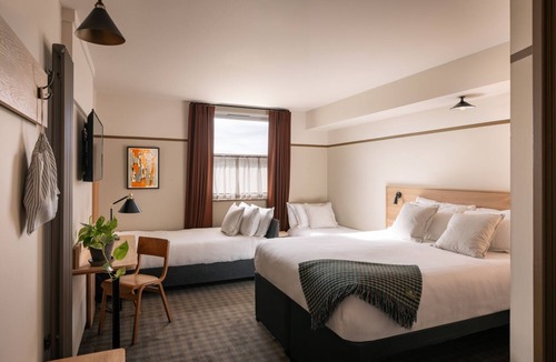 North East Derbyshire Hotel | THE HIDE