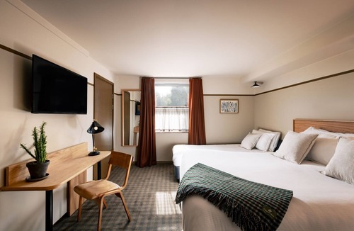 North East Derbyshire Hotel | THE HIDE