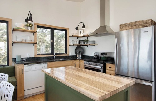 Bluewater Cottage | the Hideaway - 2 King Beds, Cedar Barrel Sauna