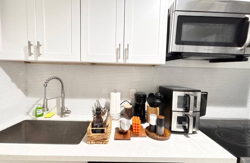 Greater East End House | The Hideaway Adorable 2-bedroom