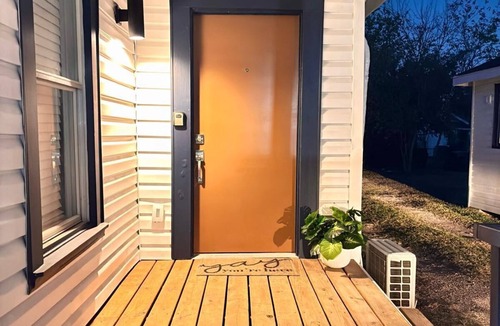 Greater East End House | The Hideaway Adorable 2-bedroom
