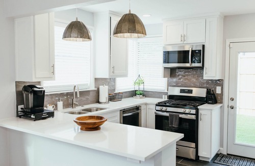 Old East Dallas House | The Hideaway at Knox Henderson + Pool + Hot Tub