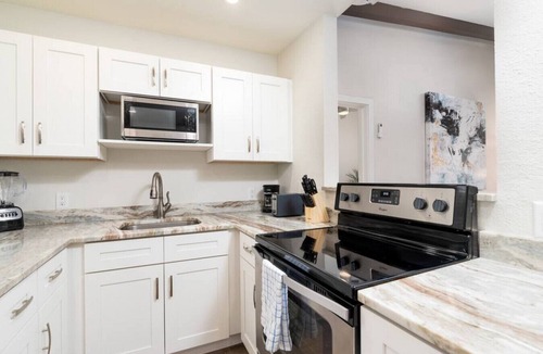 Lake Ridge Apartment | The Hideaway at Lake Ridge #3