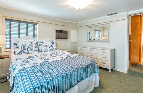 Weeki Wachee Gardens House | The Hideaway at Weeki River-kayaks included