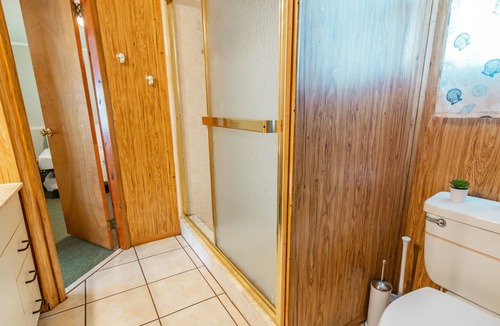 Weeki Wachee Gardens House | The Hideaway at Weeki River-kayaks included