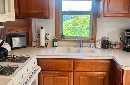 Gold Beach Cabin | The Hideaway Cabin #63