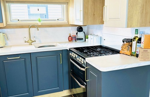 Cayton Bay House | The Hideaway, Cayton Bay