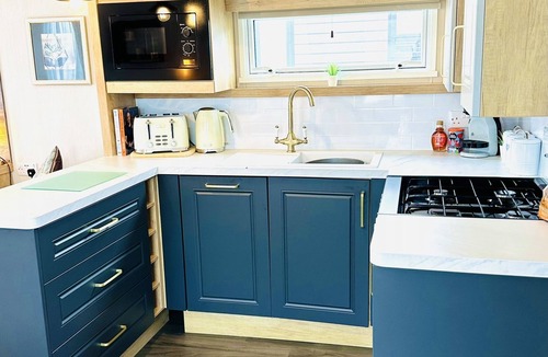 Cayton Bay House | The Hideaway, Cayton Bay