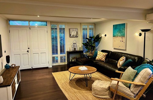 Mount Eliza House | "The Hideaway" close to beach!