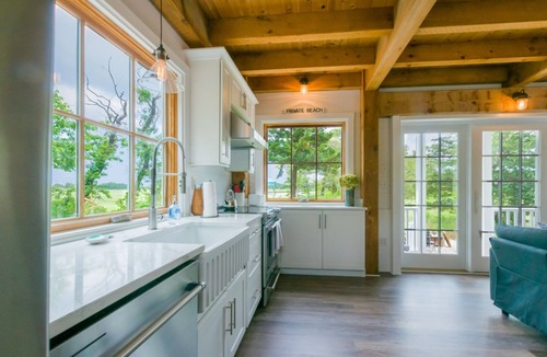 East Sandwich House | The Hideaway: Creekfront & Private Beach