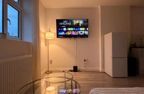 Watford Apartment | The Hideaway