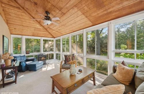Grand Beach House | The Hideaway House - Private Peaceful Cozy