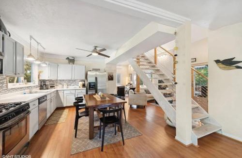 Grand Beach House | The Hideaway House - Private Peaceful Cozy