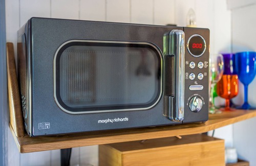 Whitestone Cabin | The Hideaway Hut - 1 Bed Shepherds Hut - Hereford