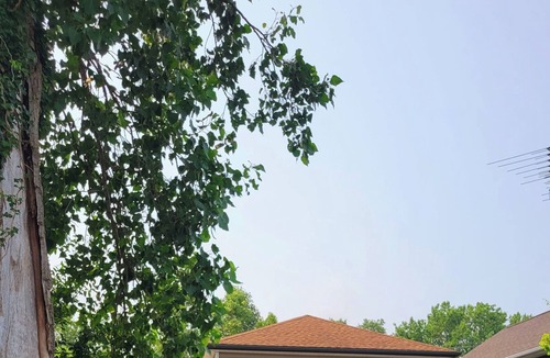 Lakeshore House | The Hideaway- Romantic lakeside retreat with hottub, firepit