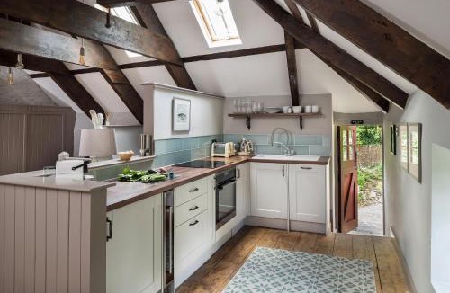 Saint Columb Major House | The Hideaway & Spa Terrace at Tregoose Old Mill