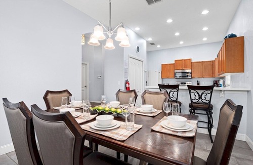 Tuscan Hills House | The Hideaway@Tuscan Hills, a modern 4 bedroom, 3 bath luxury home