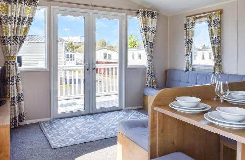 Morecambe House | The Hideaway - Uk49292